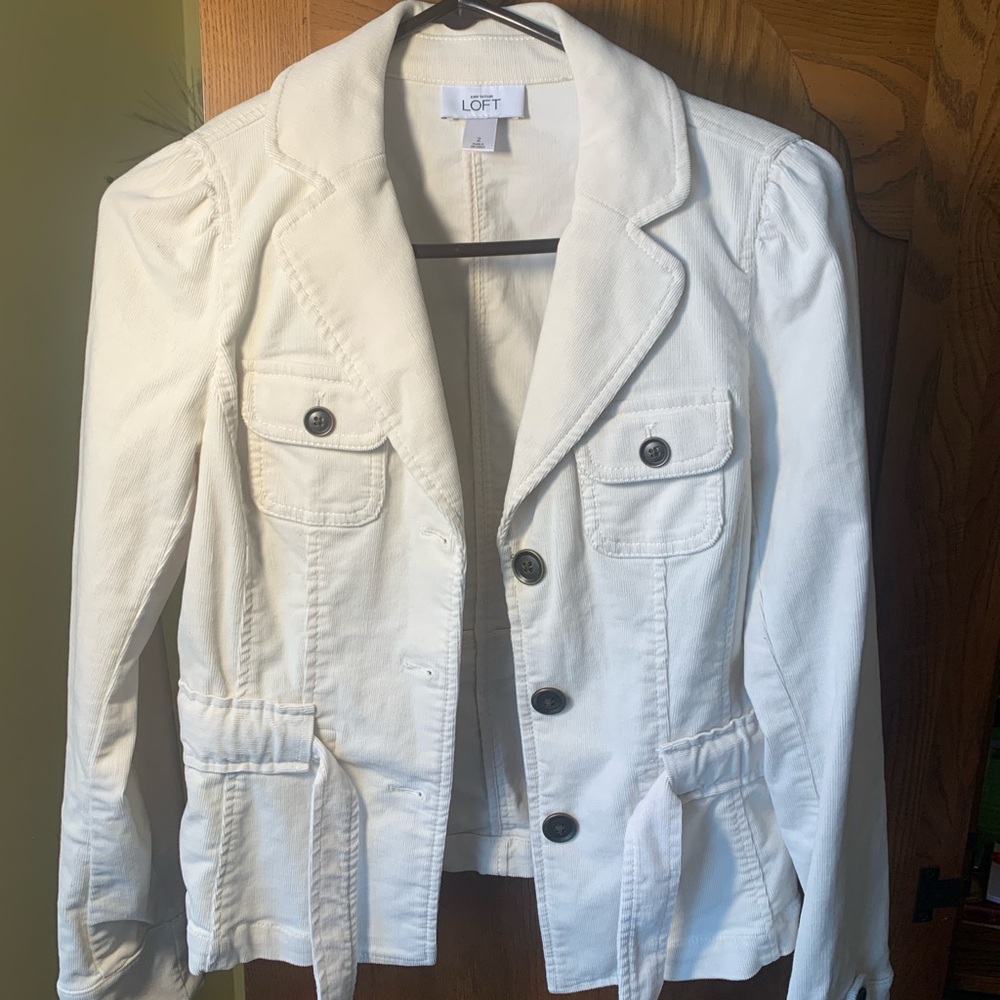 Ann Taylor The Loft  Jacket.  Size 2  utility jacket tie belt and is corduroy.